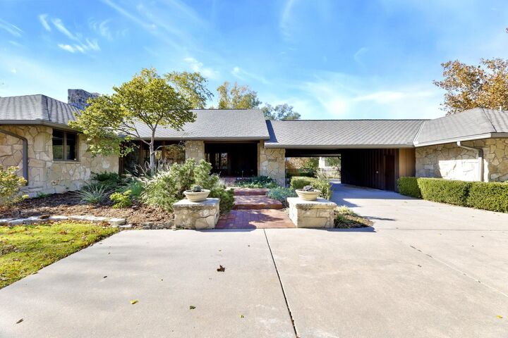 Property Photo:  8919 E Boxthorn St  KS 67226 