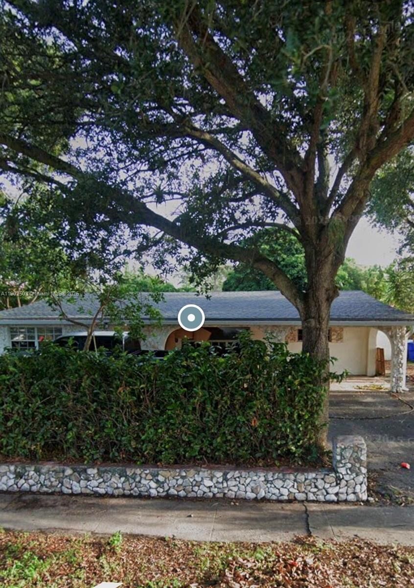 Property Photo:  6541 Sherman St  FL 33024 