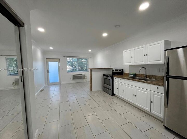Property Photo: 7315 Byron Ave 8 FL 33141