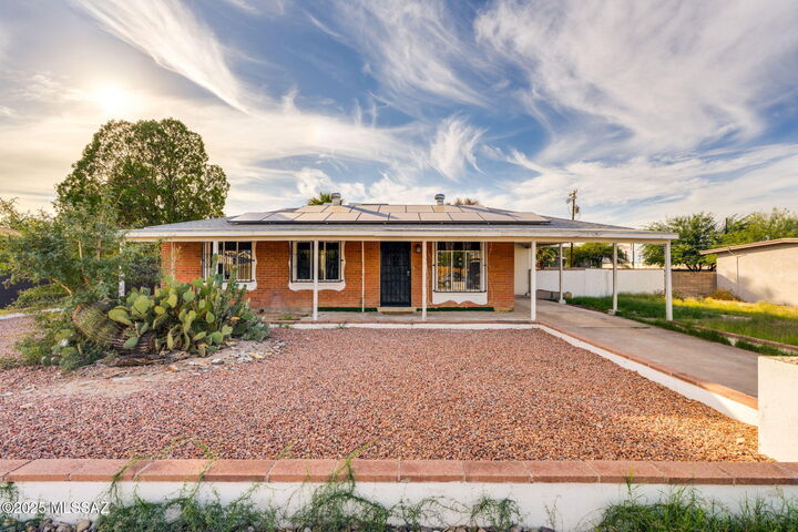 Property Photo:  2512 S Jefferson Avenue  AZ 85711 