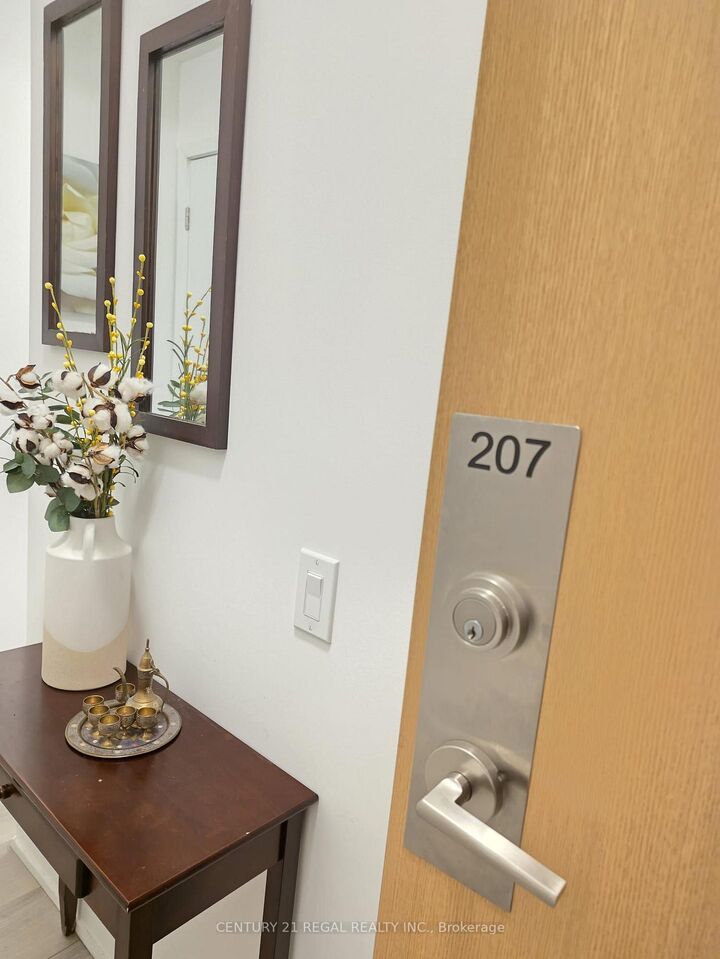 Property Photo:  1787 St Clair Ave W. Avenue 207  ON M6N 0B7 