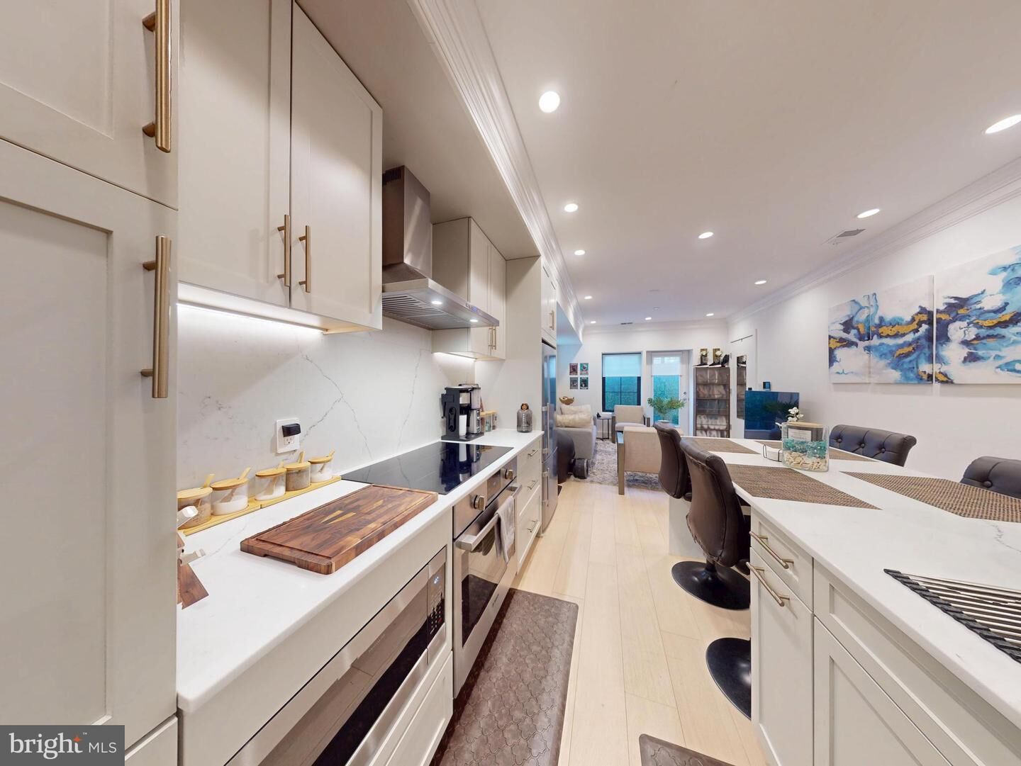 Property Photo:  2642 39th Street NW 2  DC 20007 