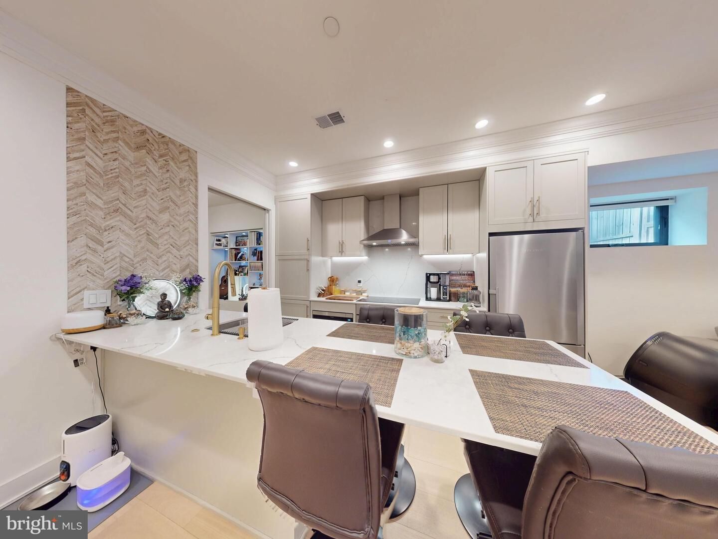 Property Photo: 2642 39th Street NW 2 DC 20007