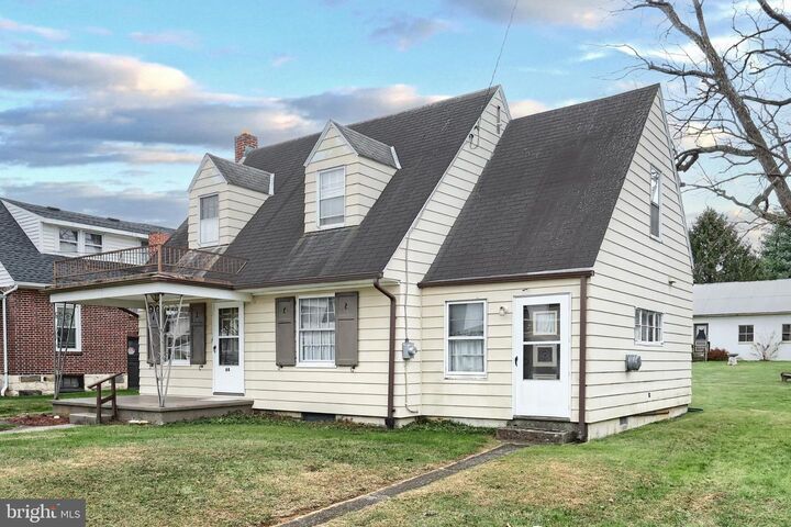 Property Photo:  84 Church Street  PA 17360 