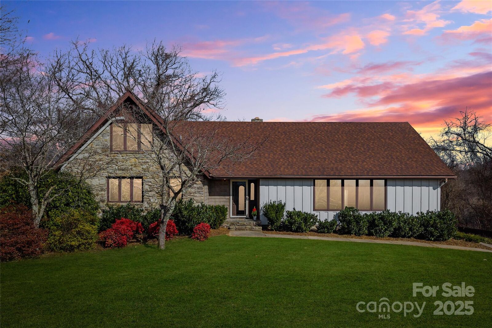 Property Photo:  112 Hy Vu Drive  NC 28716 