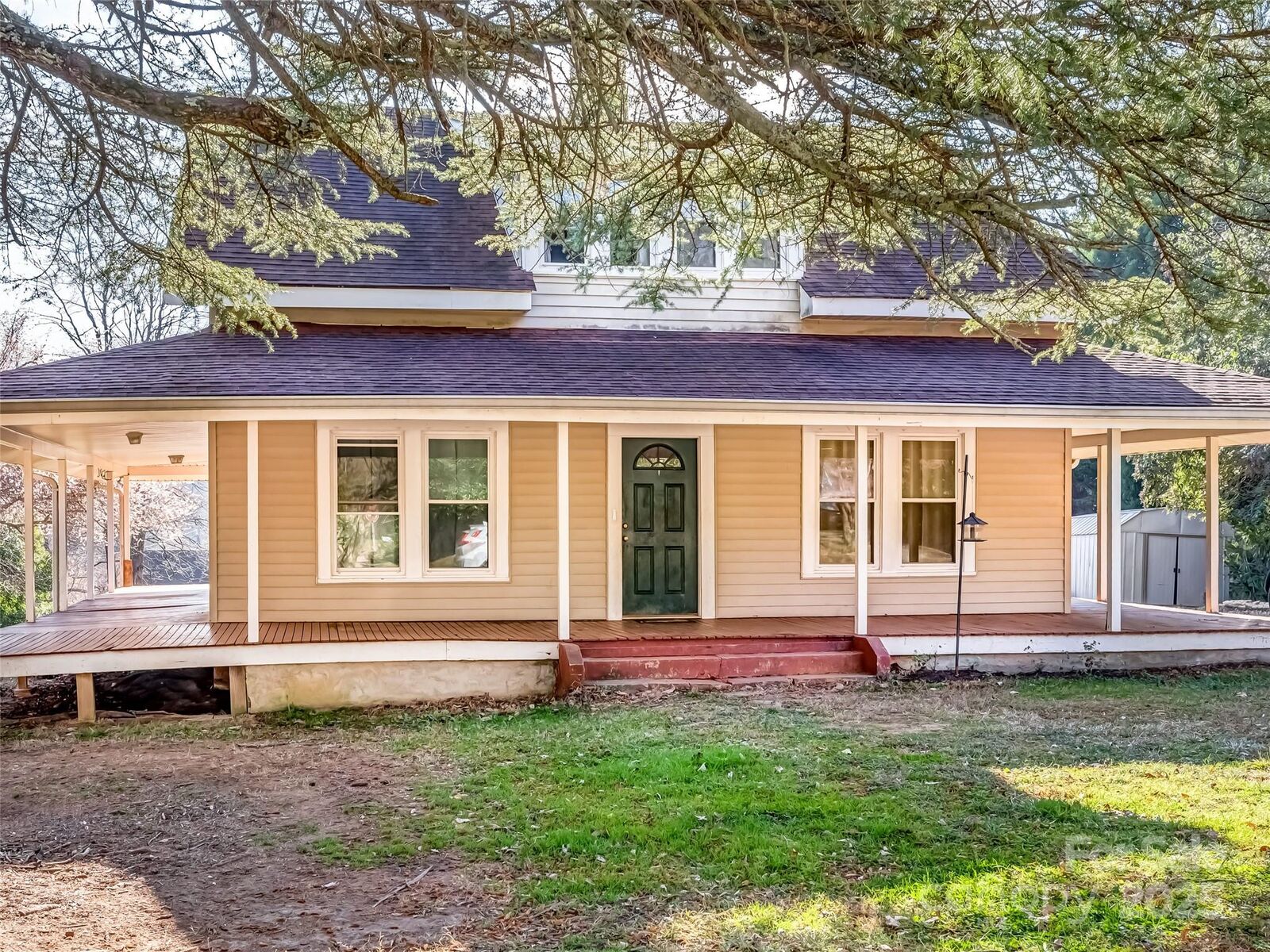 Property Photo:  411 Walker Street  NC 28722 