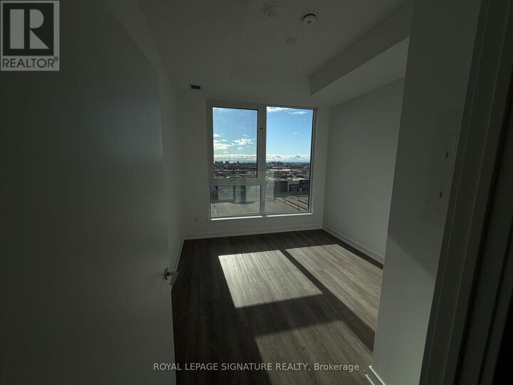 Property Photo:  1007 The Queensway 917  ON M8Z 6C7 