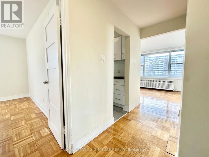 Property Photo: 1545 Bathurst Street 511 ON M5P 3H6