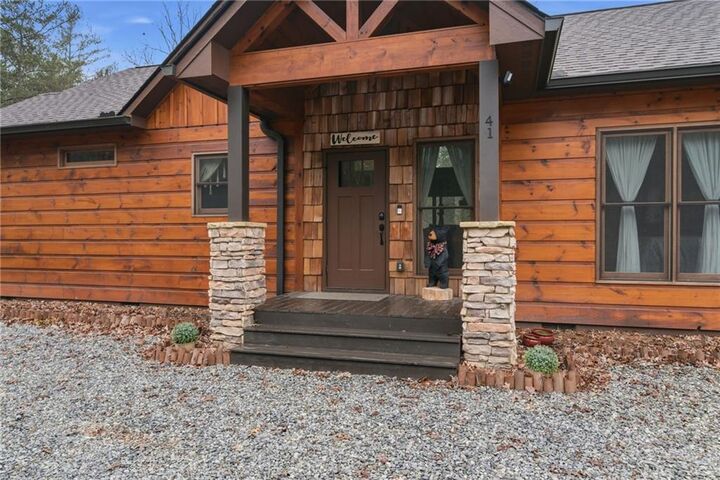 Property Photo: 41 Bunks Way GA 30560