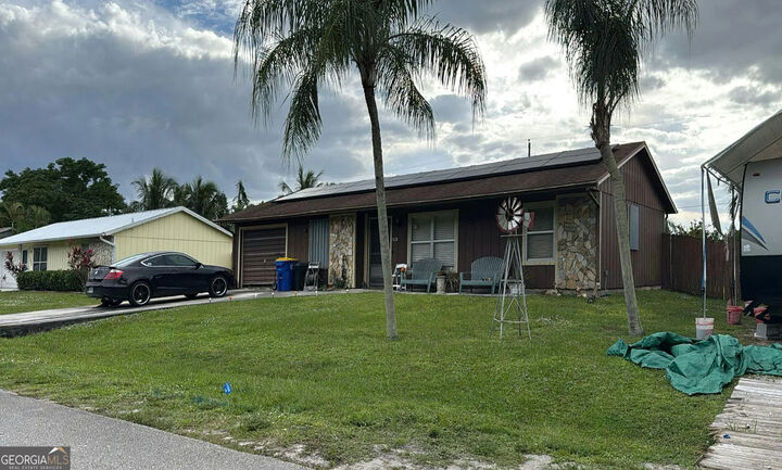 Property Photo:  5638 SE Pine Avenue  FL 34997 
