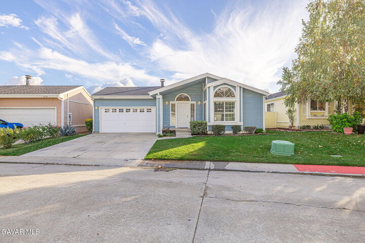 Property Photo:  20046 Canyon View Drive  CA 91351 