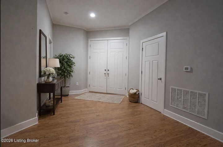 Property Photo:  324 E Main St 229  KY 40202 