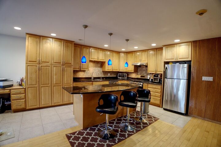 Property Photo:  570 Sanderling Ct  NJ 07094 