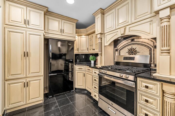 Property Photo:  750 Mainsail Lane  NJ 07094 