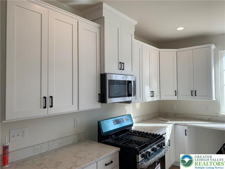 Property Photo:  8868 Yorkshire Circle  PA 18051 