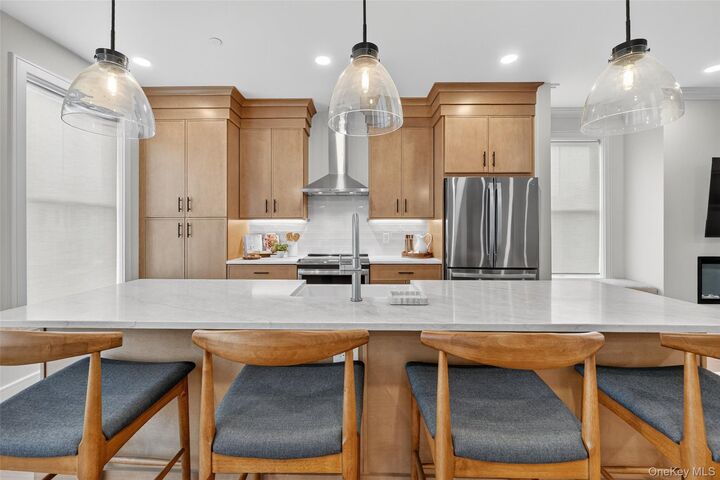 Property Photo:  1817 Soundview Court  NY 10598 