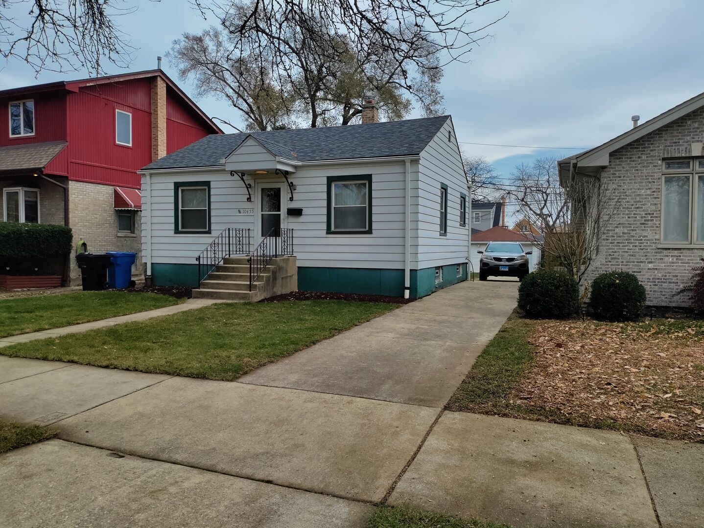Property Photo: 10455 S Spaulding Avenue IL 60655