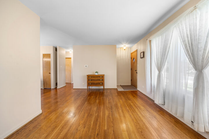 Property Photo:  1624 Boeger Avenue  IL 60154 