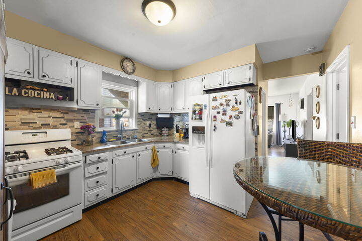 Property Photo:  8440 Joliet Road  IL 60525 