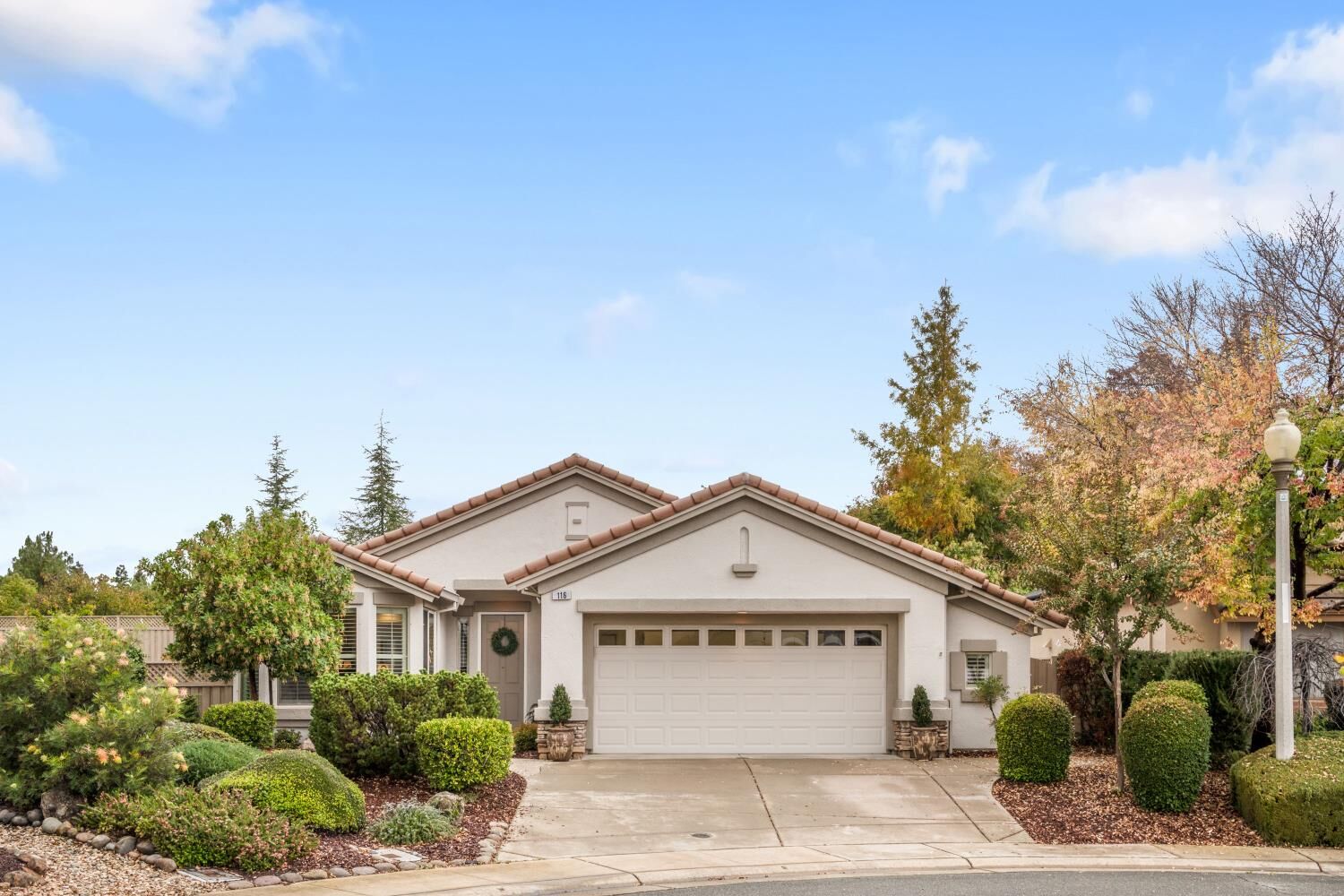 Property Photo:  116 Ivy Arbor Court  CA 95648 