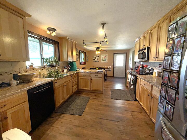 Property Photo:  17643 N Highway 21 N  WA 99150 