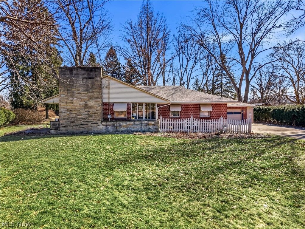Property Photo:  1264 N Lincoln Avenue  OH 44460 