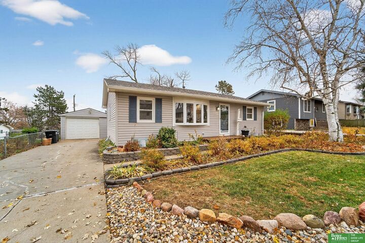 Property Photo:  2417 S 123 Street  NE 68144 