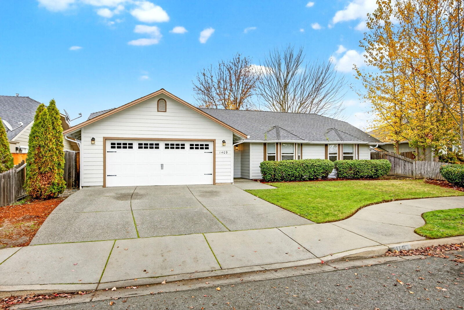 Property Photo: 1409 George Tweed Boulevard OR 97527