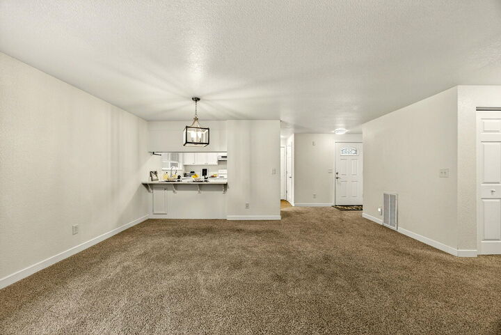 Property Photo: 654 SW Larch Road OR 97526