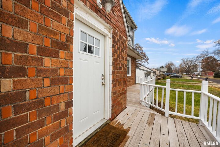 Property Photo:  428 Roberts Street  IL 61610 