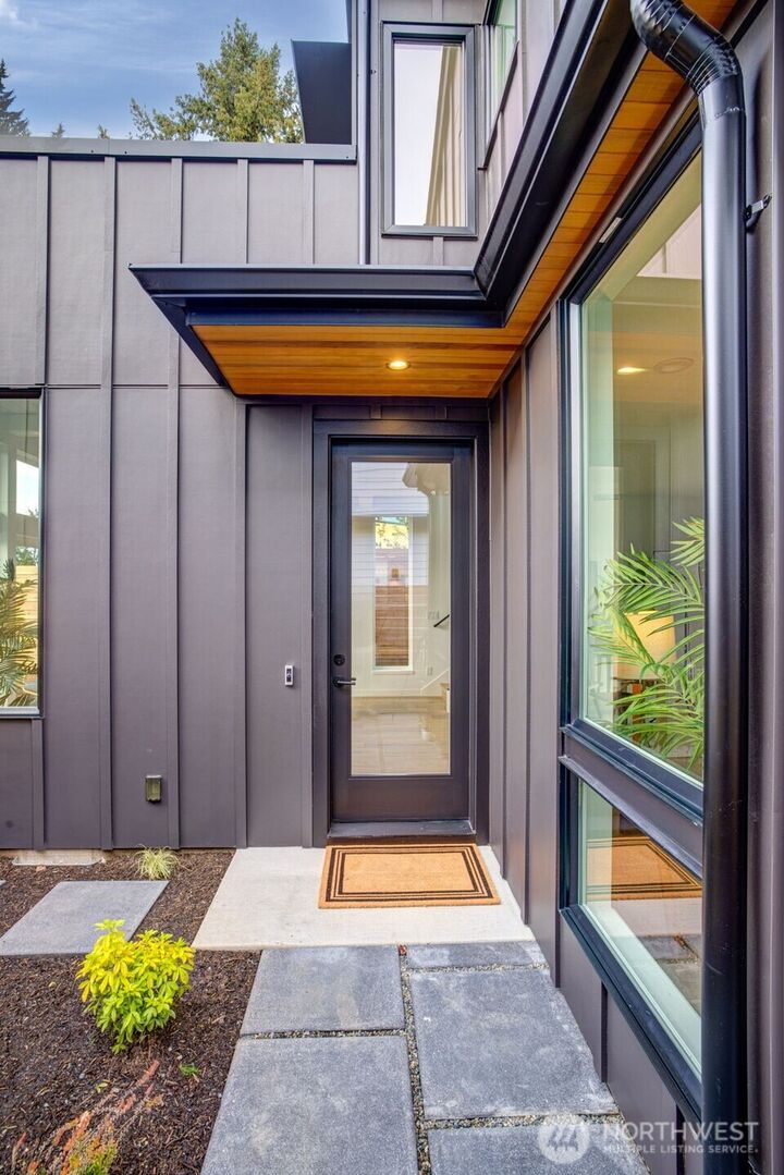 Property Photo:  3610 SW Othello Street  WA 98126 