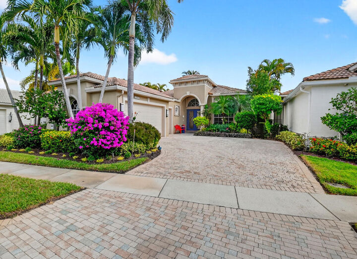 Property Photo:  3884 Netherlee Way  FL 33449 