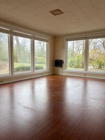 Property Photo:  6493 Thorncrest Drive  MI 48301 