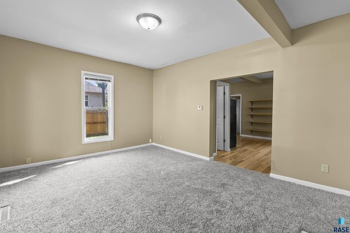 Property Photo:  817 W 12th St  SD 57104 