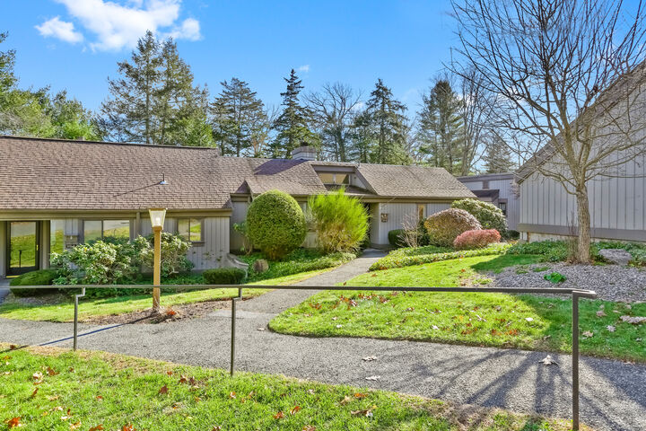 Property Photo:  281 Heritage Village B  CT 06488 