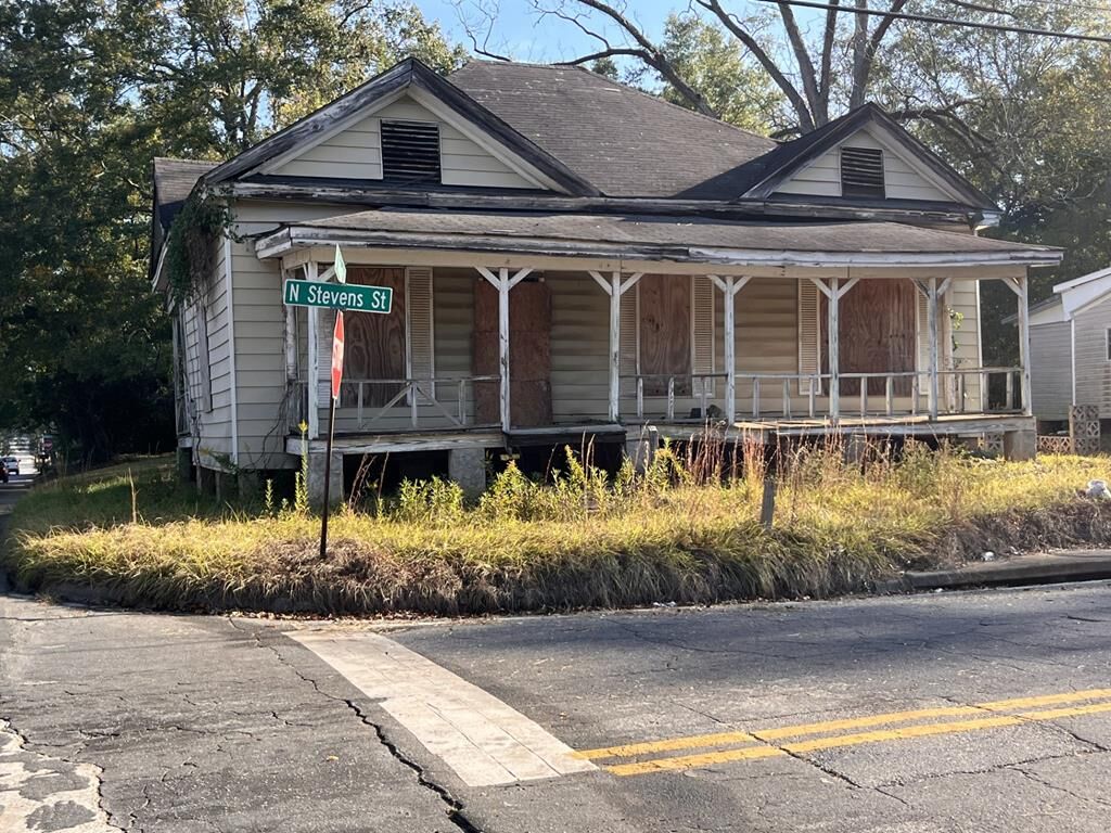 Property Photo:  822 Stevens Street North  GA 31792 