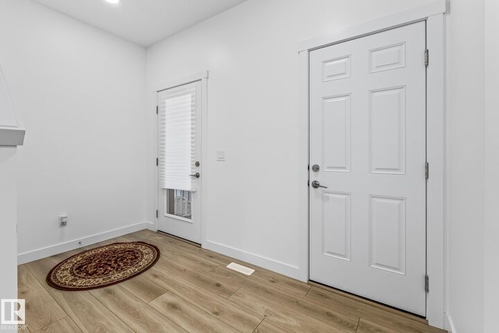 Property Photo:  129 Elm Street  AB T8L 0X8 