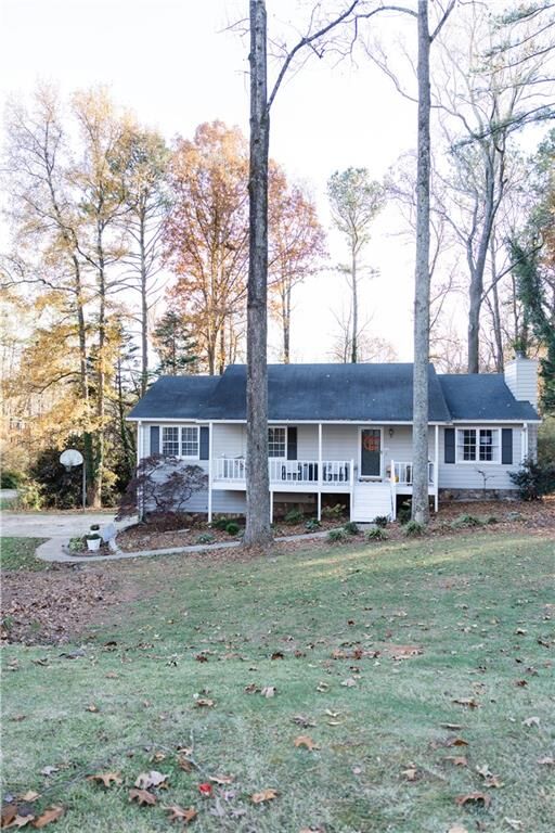 Property Photo:  135 Sequoyah Circle  GA 30115 
