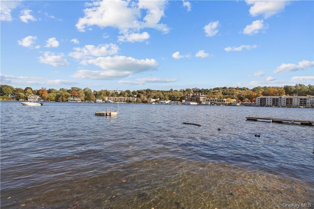 Property Photo:  33 Sycamore Road  NY 10541 