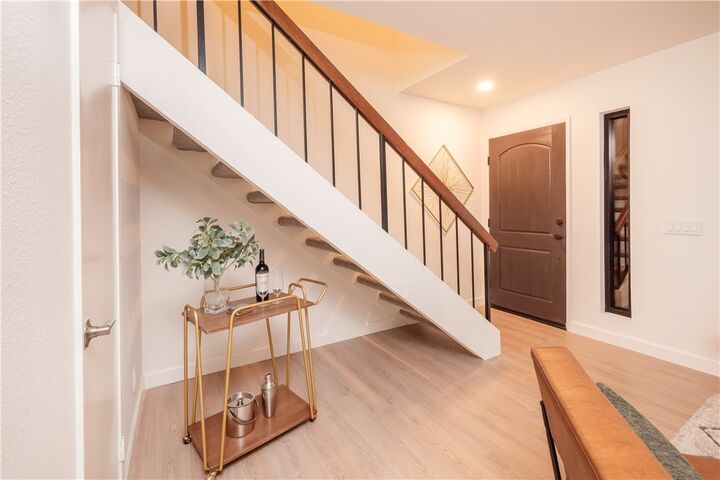 Property Photo:  1013 W Linden Street 2  CA 92507 