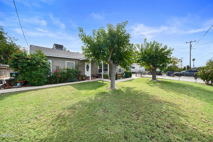 Property Photo:  2304 San Marino Drive  CA 93309 