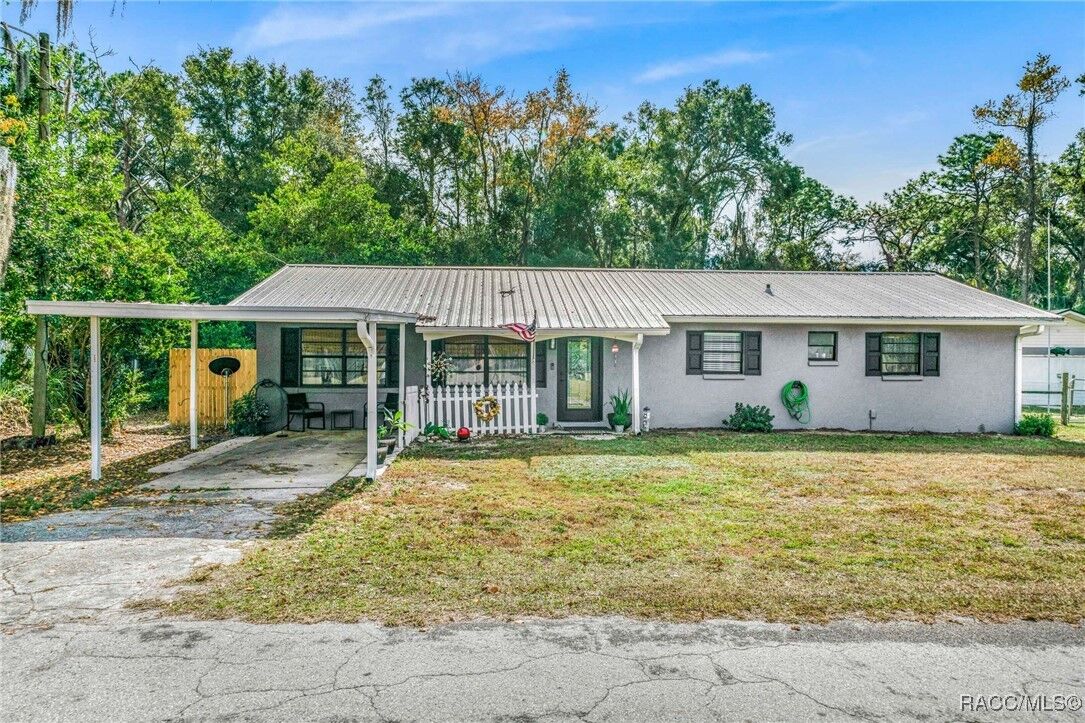 Property Photo:  9830 W Pomegranate Street  FL 34428 