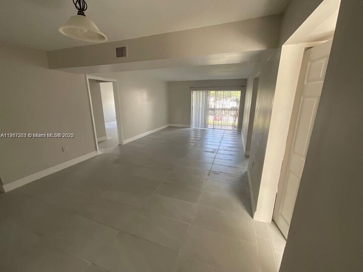 Property Photo: 731 N Pine Island Rd 206 FL 33324