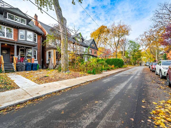 146 Howland Avenue  Toronto ON M5R 3B5 photo