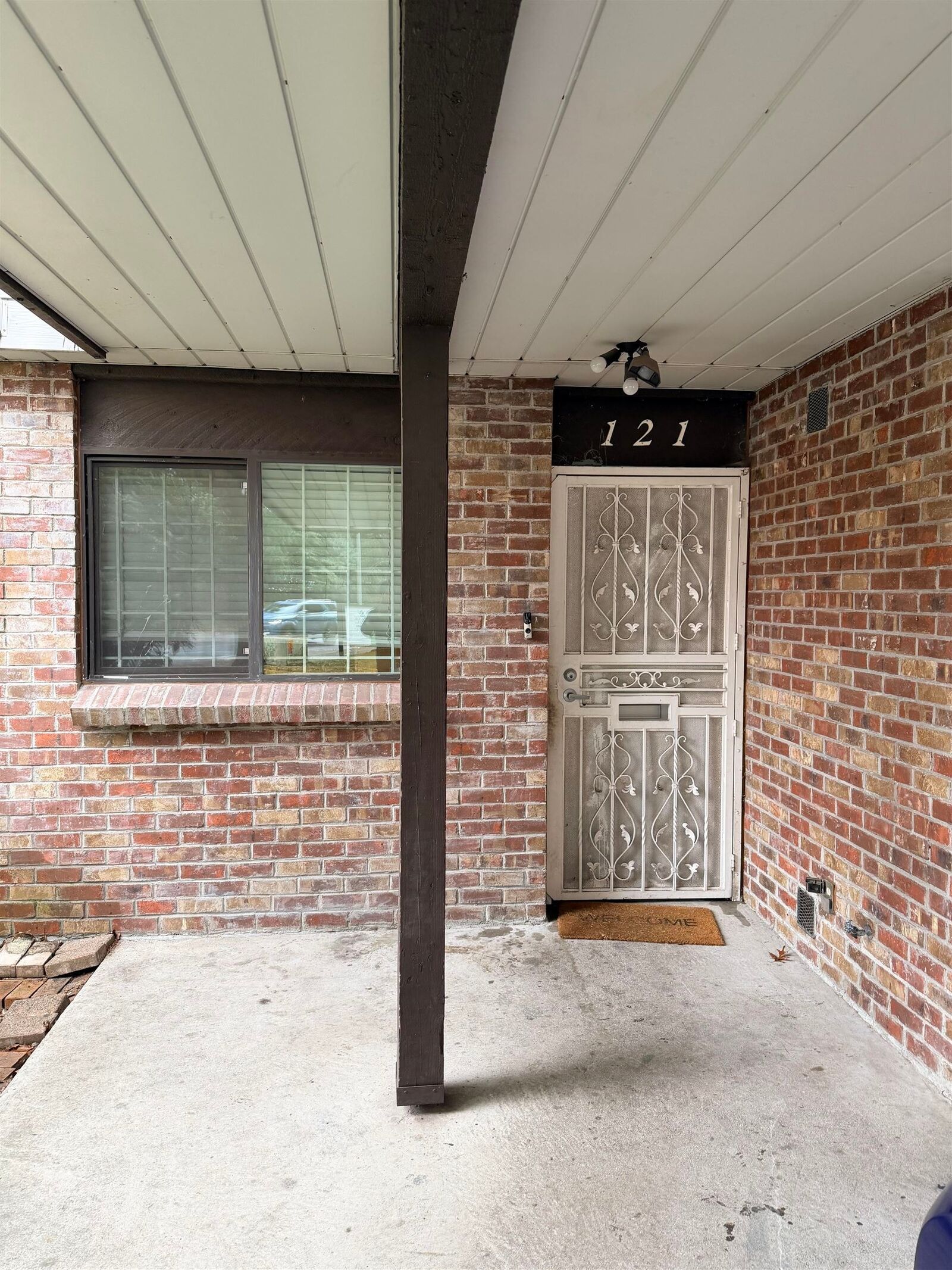 Property Photo: 7468 138 Street 121 BC V3W 6G4