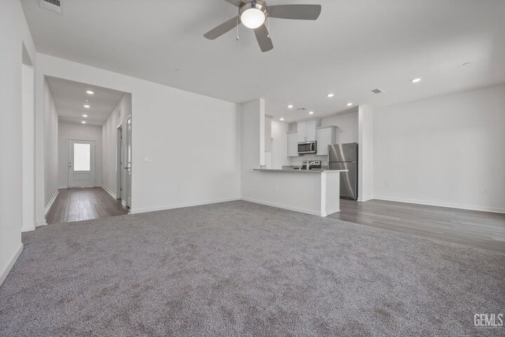 Property Photo:  7825 Ita Palm Way  CA 93313 