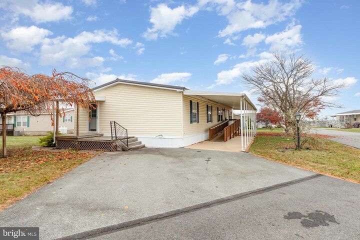 Property Photo:  268 David Circle  PA 17406 
