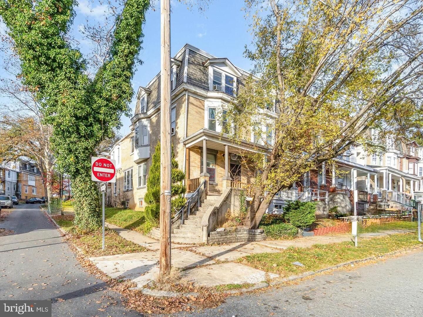 Property Photo: 1820 Regina Street PA 17103