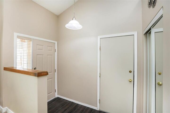 Property Photo: 288 Alex Taylor Drive MB R2C 4P6