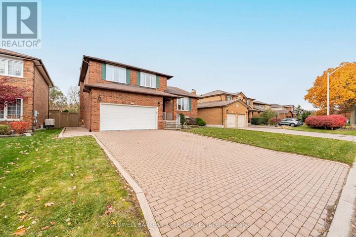 Property Photo:  118 Waverly Street North  ON L1J 8G5 